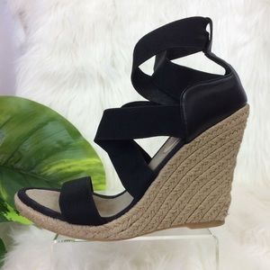 CLUB MONACO WEDGE SANDAL BLACK AND BEIGE HARPER